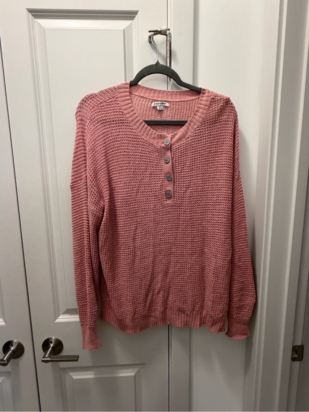 American Eagle Pink Light Knit Henley Sweater